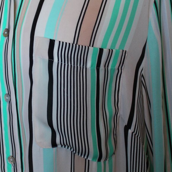 Chico's Distinct Vertical Striped Shirt Button Down Long Sleeve Tunic - Picture 2 of 8